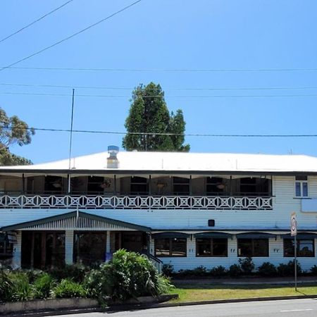 Maleny Hotel Exterior photo
